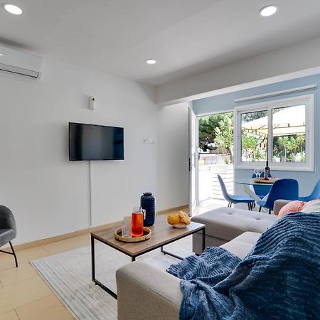 Atlantis Apartments 50M From Makenzy Seafront Larnaca Exteriör bild