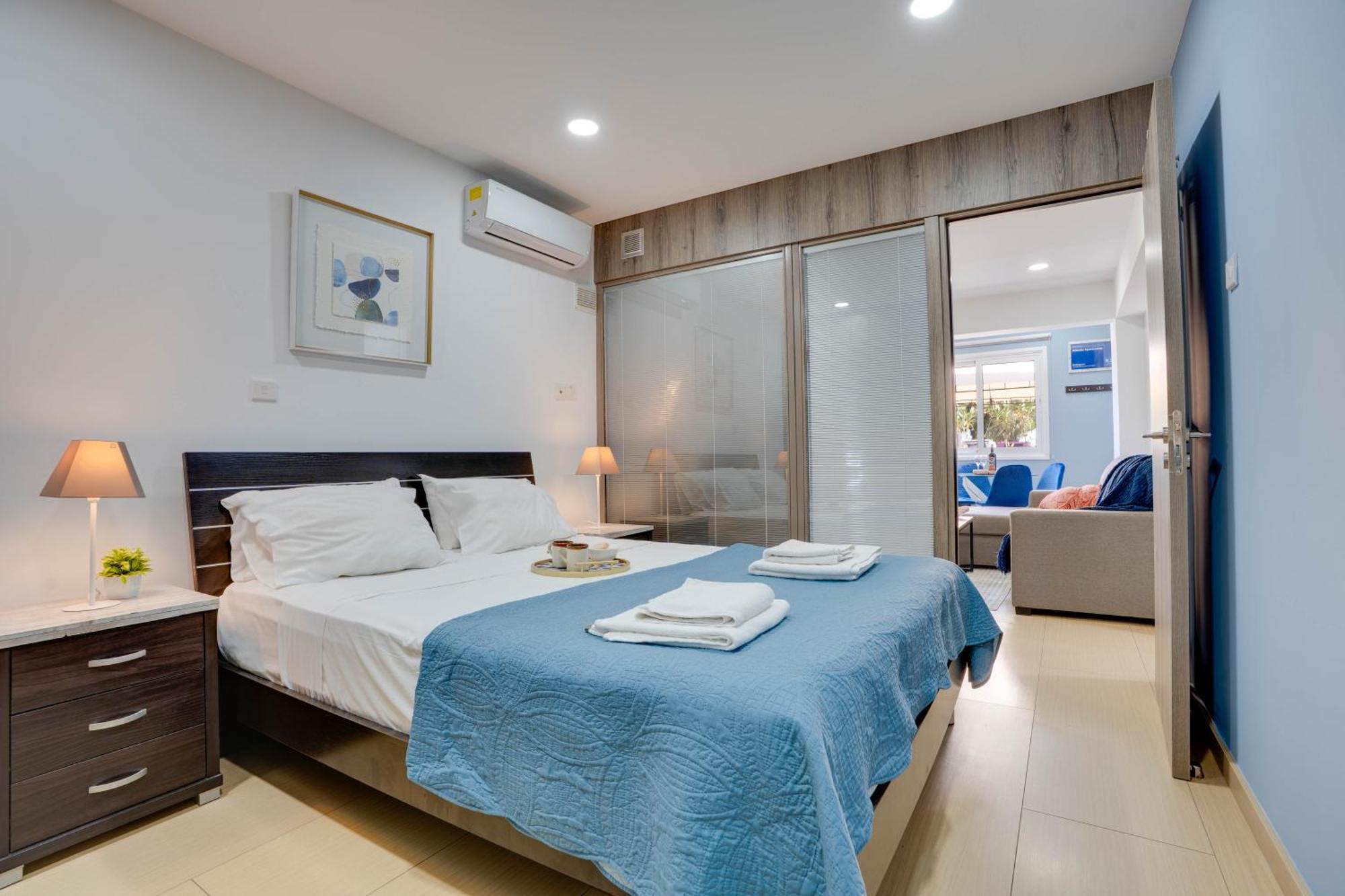 Atlantis Apartments 50M From Makenzy Seafront Larnaca Exteriör bild